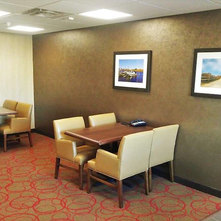 Inn At Hunters Run Watford City 外观 照片