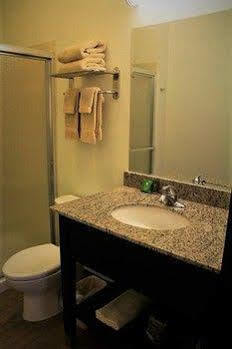 Inn At Hunters Run Watford City 外观 照片