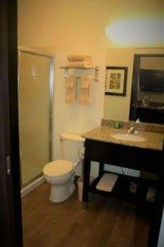Inn At Hunters Run Watford City 外观 照片